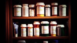 Doctors' opioid prescriptions vary widely, study says