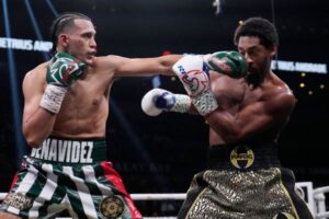 Benavidez moving up to fight Gvozdyk in June