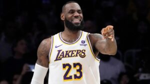 Enes Kanter Freedom dismisses LeBron James' milestone: 'Integrity > 40,000 points'