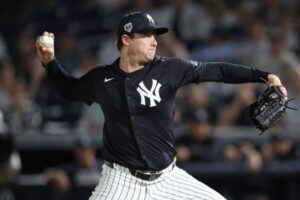 Vogelbach's slow HR trot draws ire of Yanks' Cole