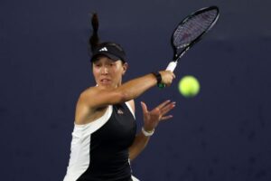 Top seed Pegula reaches San Diego Open semis