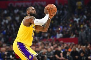 LeBron: Lingering ankle issue led to early exit