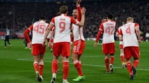 Bayern turn Lazio tie around with Kane double