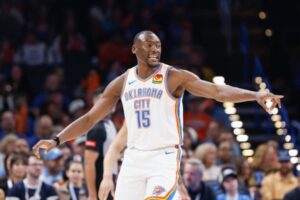 Biyombo appears to collapse on Thunder sideline